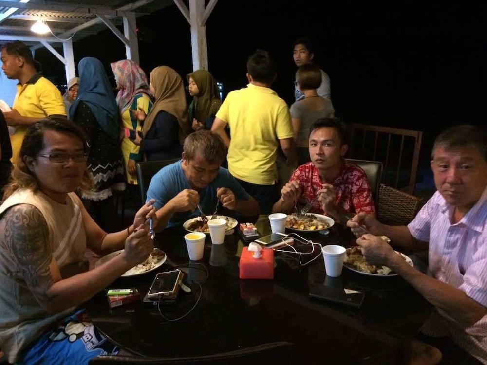 マリーナ ベイ リゾート&レストラン Kampung Genting エクステリア 写真